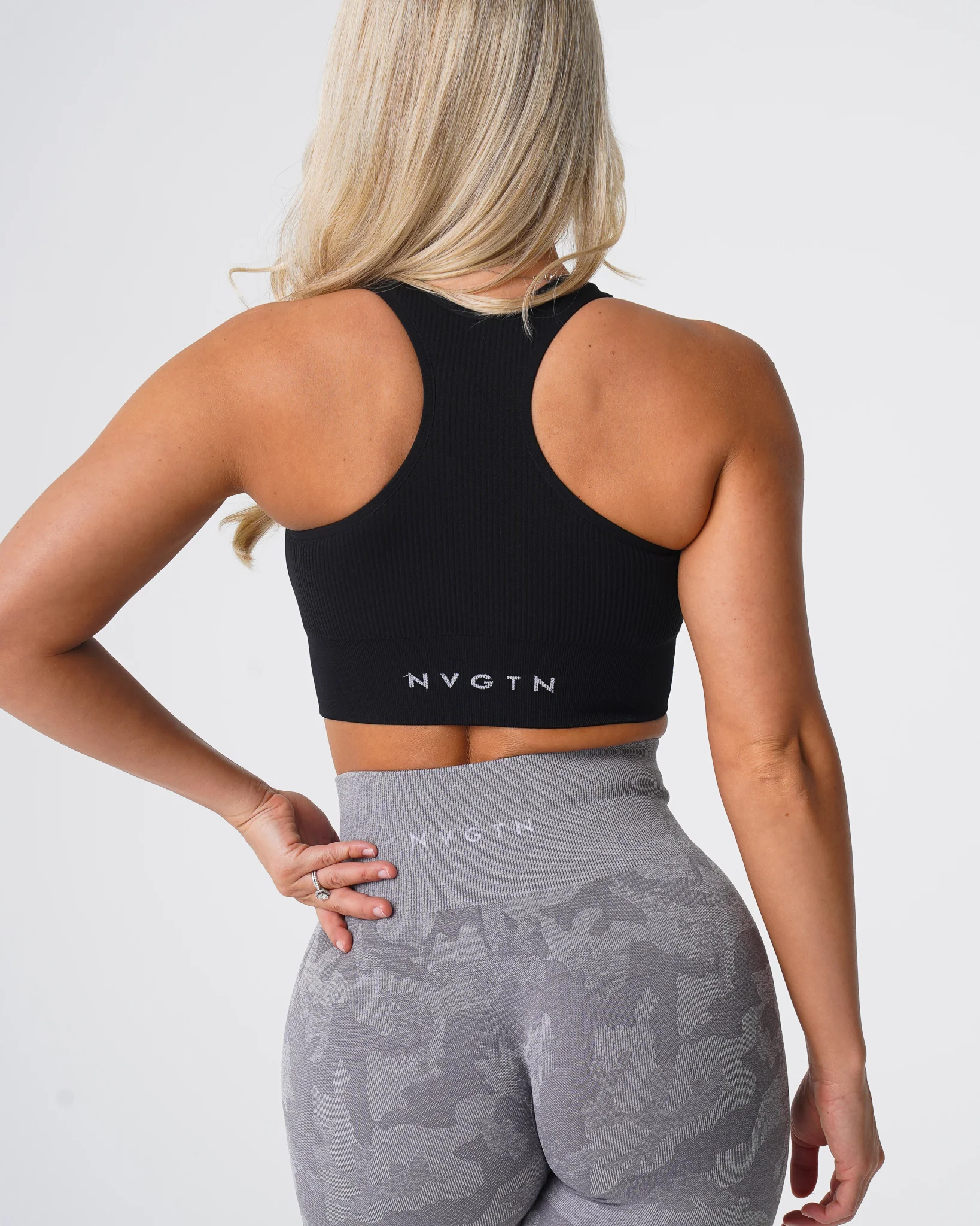 Black Cinched Seamless Bra - Image 3
