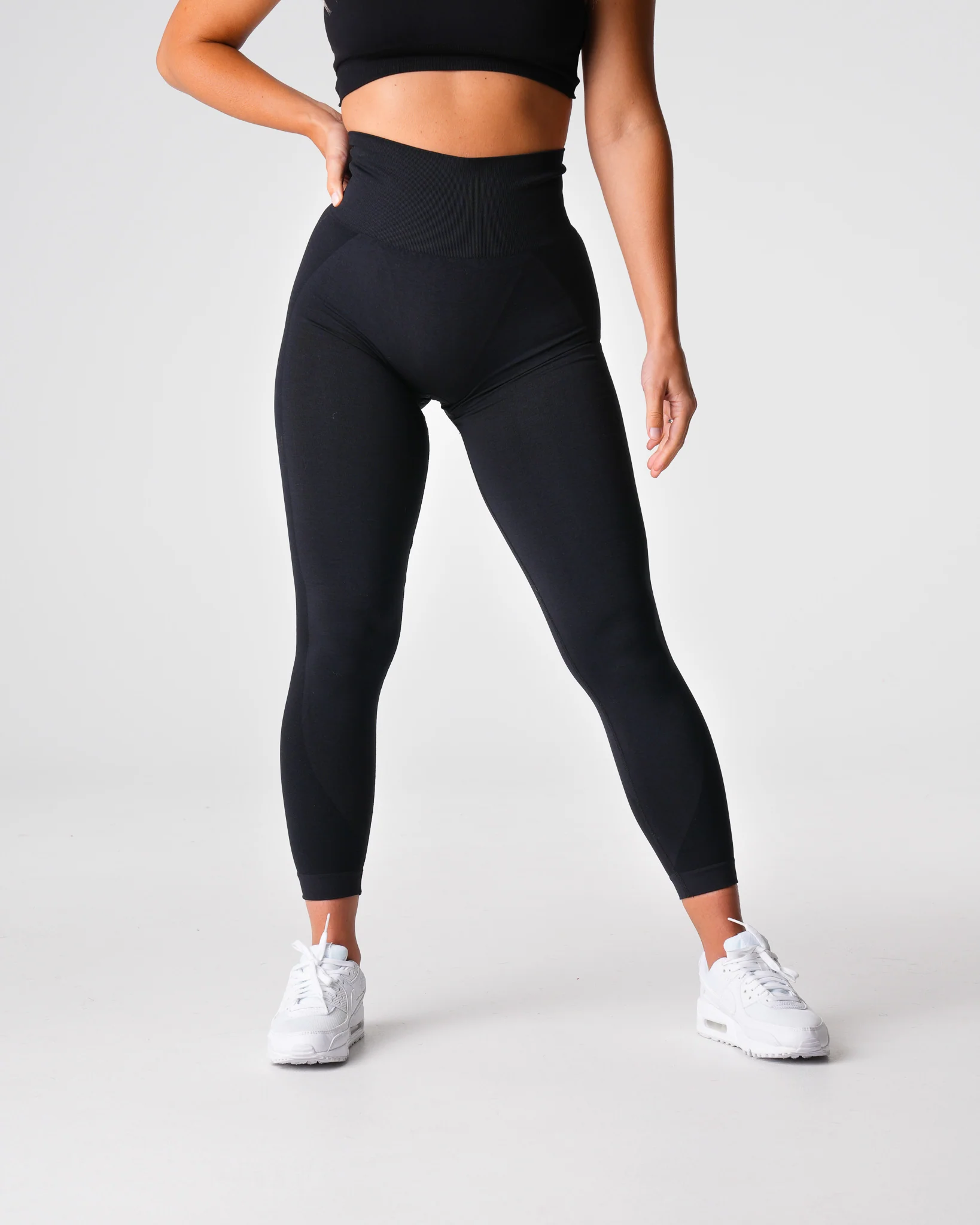 Black Contour 2.0 Seamless Leggings - Image 3