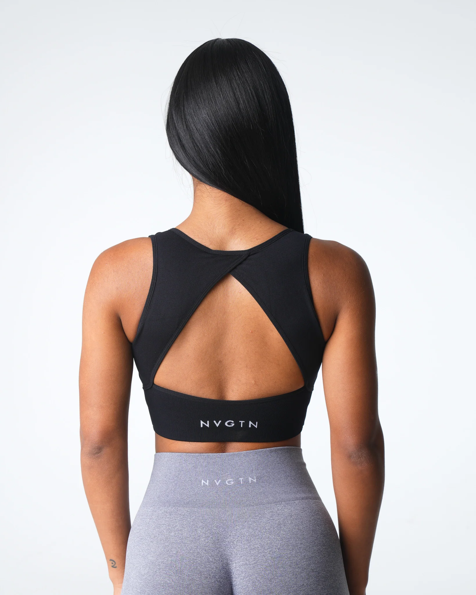 Black Empower Seamless Bra - Image 4
