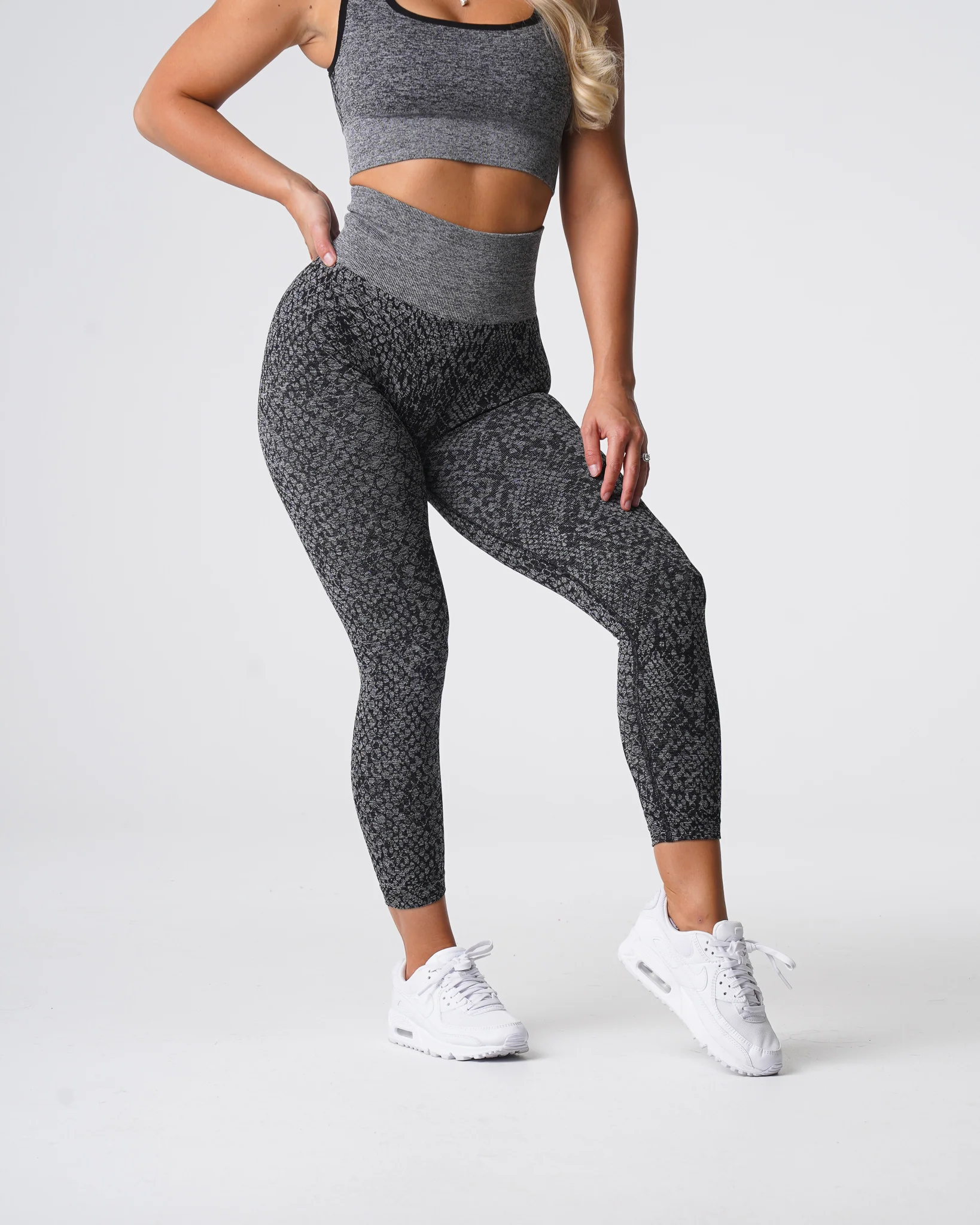 Black Speckled Snakeskin Seamless Leggings - Image 3