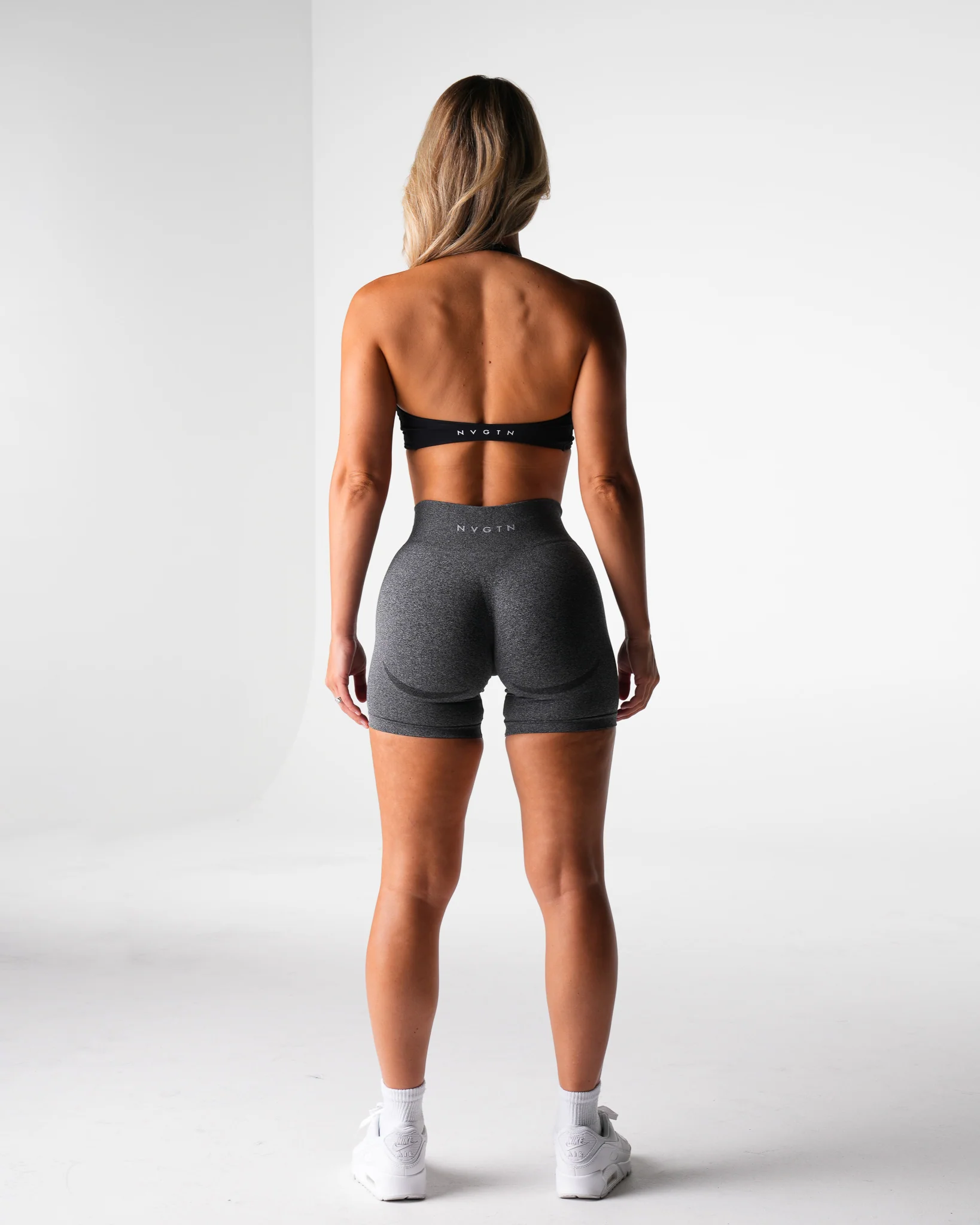 Black Stunner Seamless Halter Bra - Image 4
