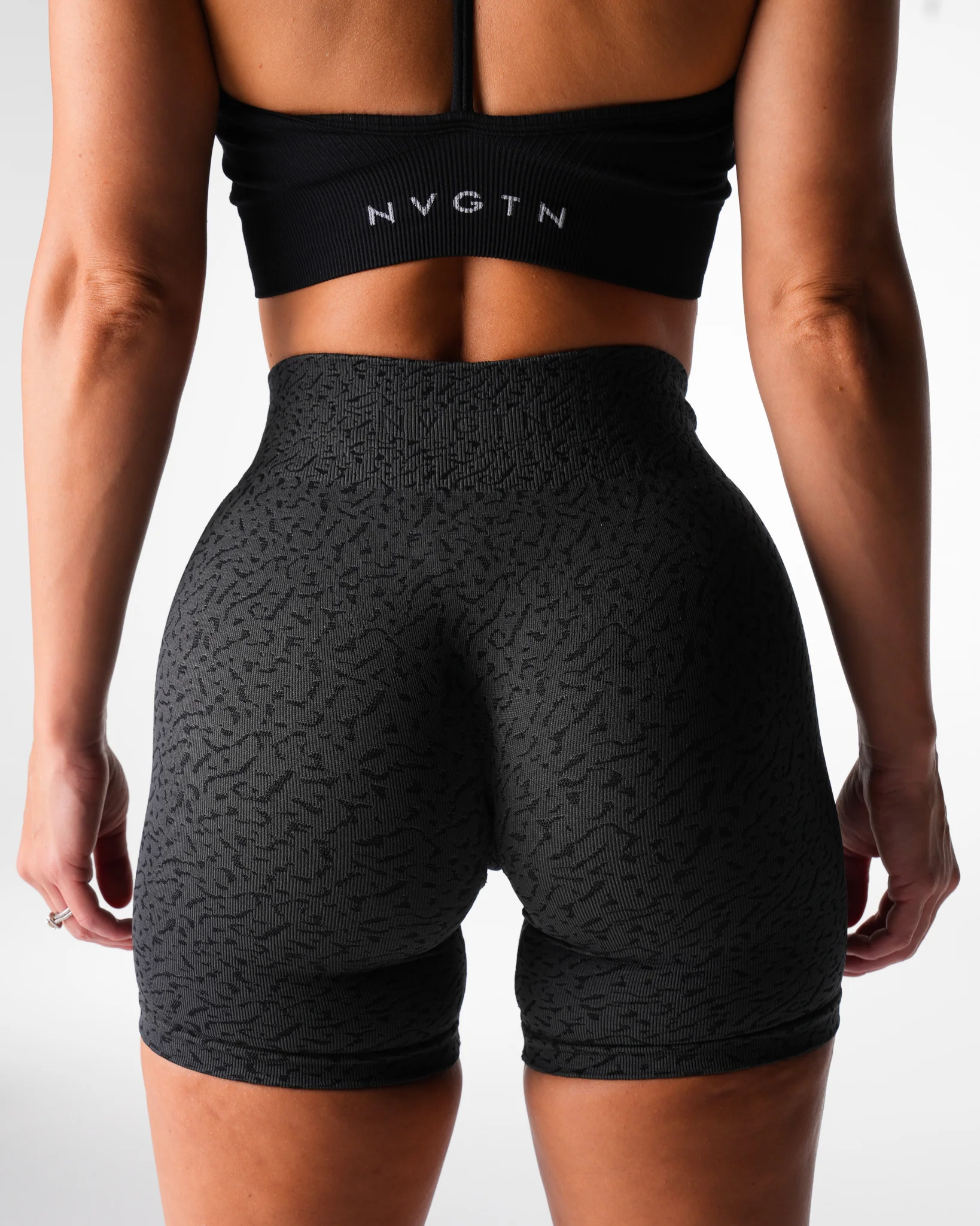 Black Zesty Seamless Shorts - Image 2