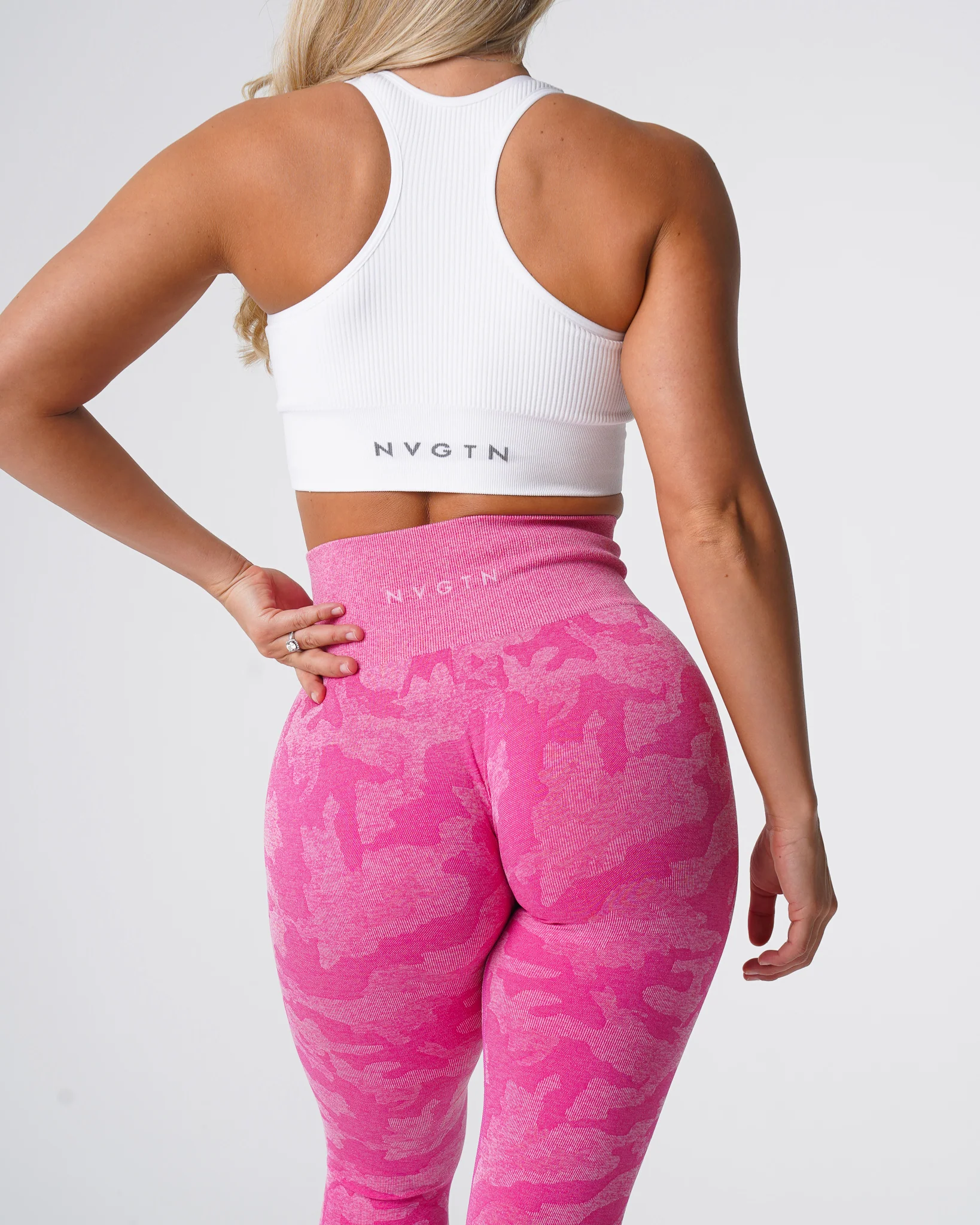 Bubble Gum Pink Camo Seamless Leggings - Image 2