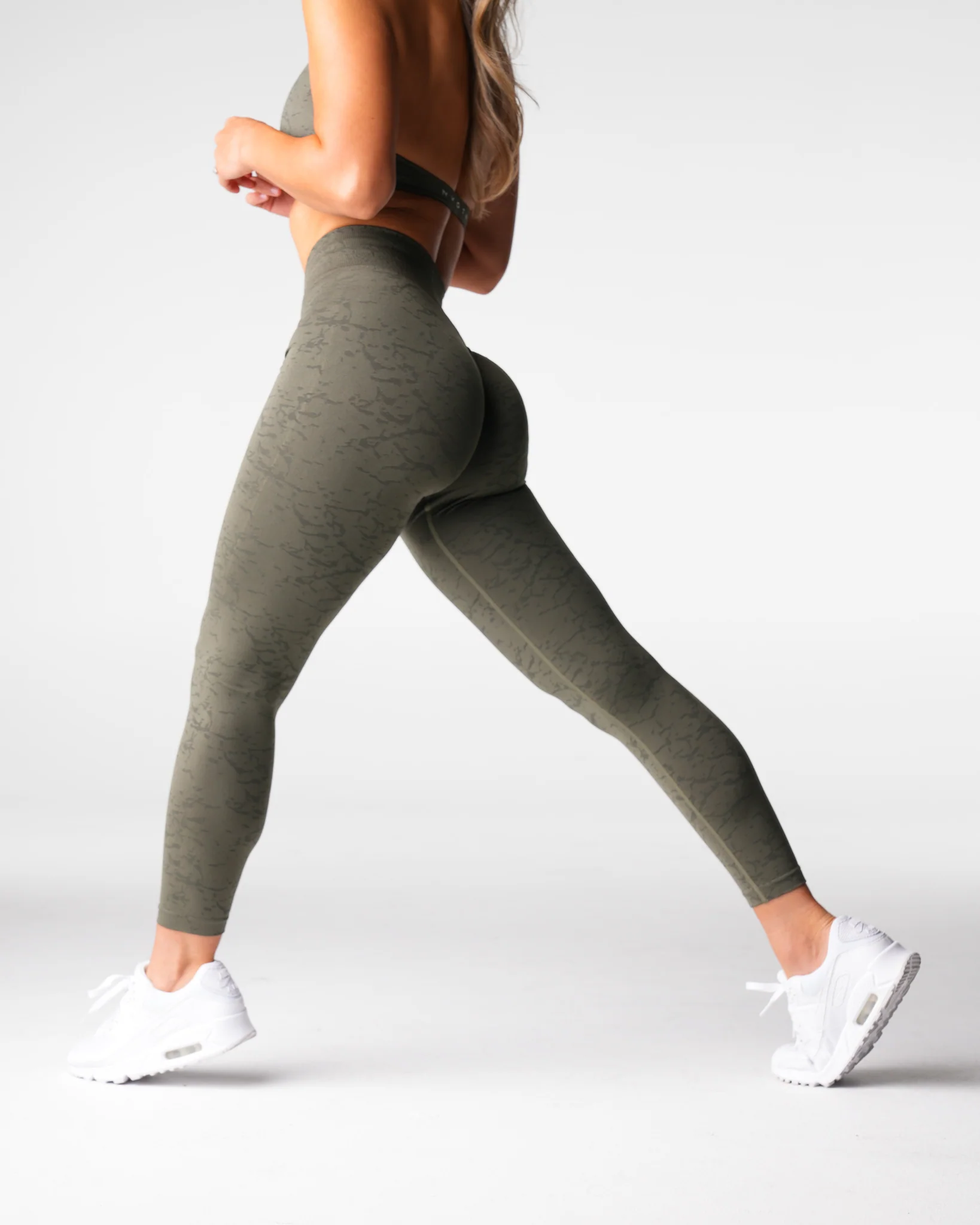 Evergreen Breakthrough Seamless Leggings - Image 3
