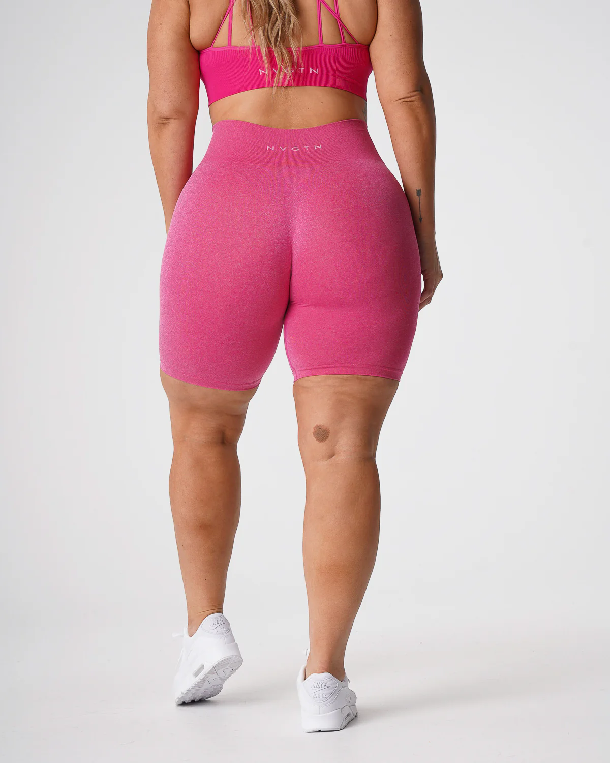 Fuchsia Pro Seamless Shorts - Image 3