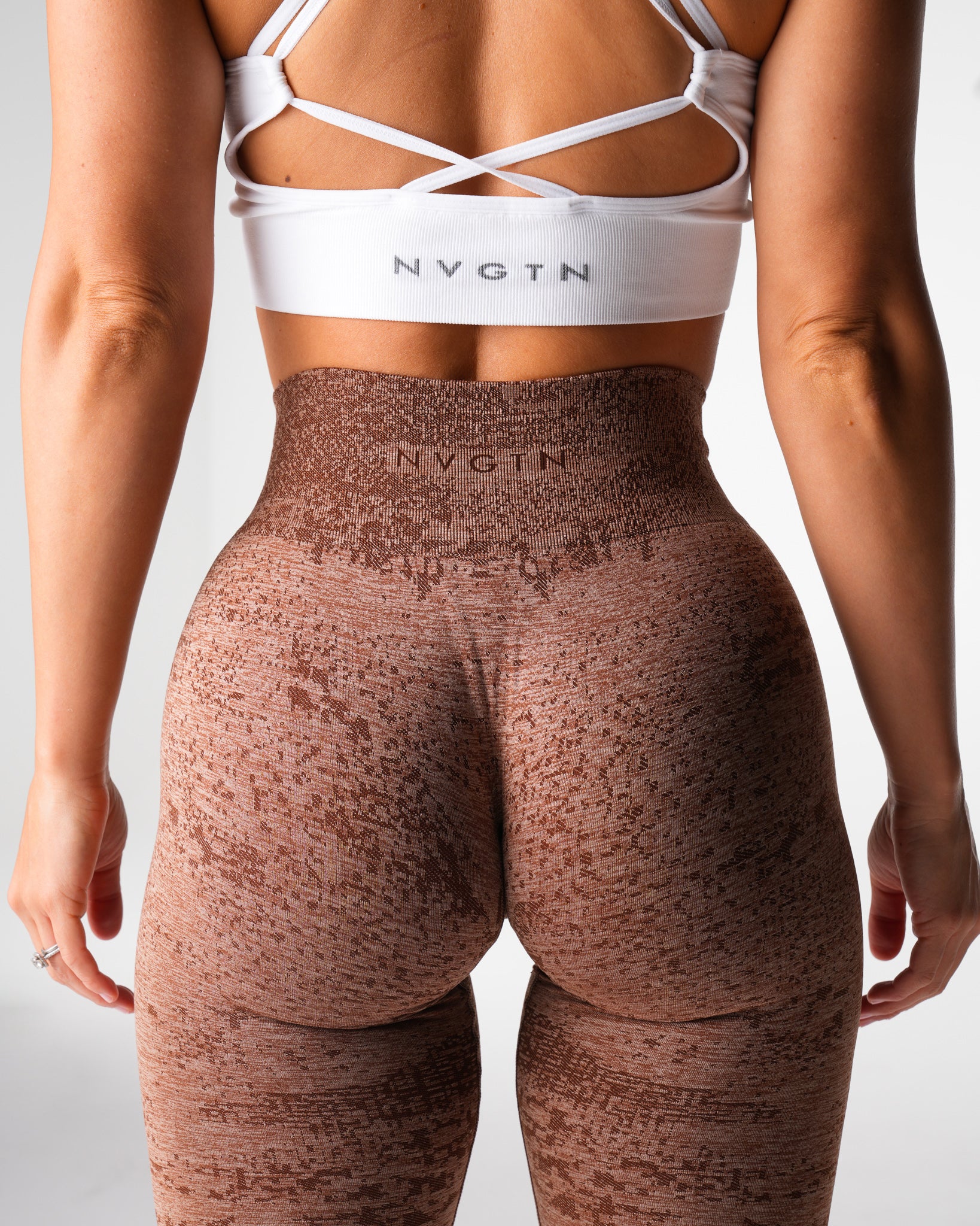Gingerbread Digital Seamless Leggings - Image 2