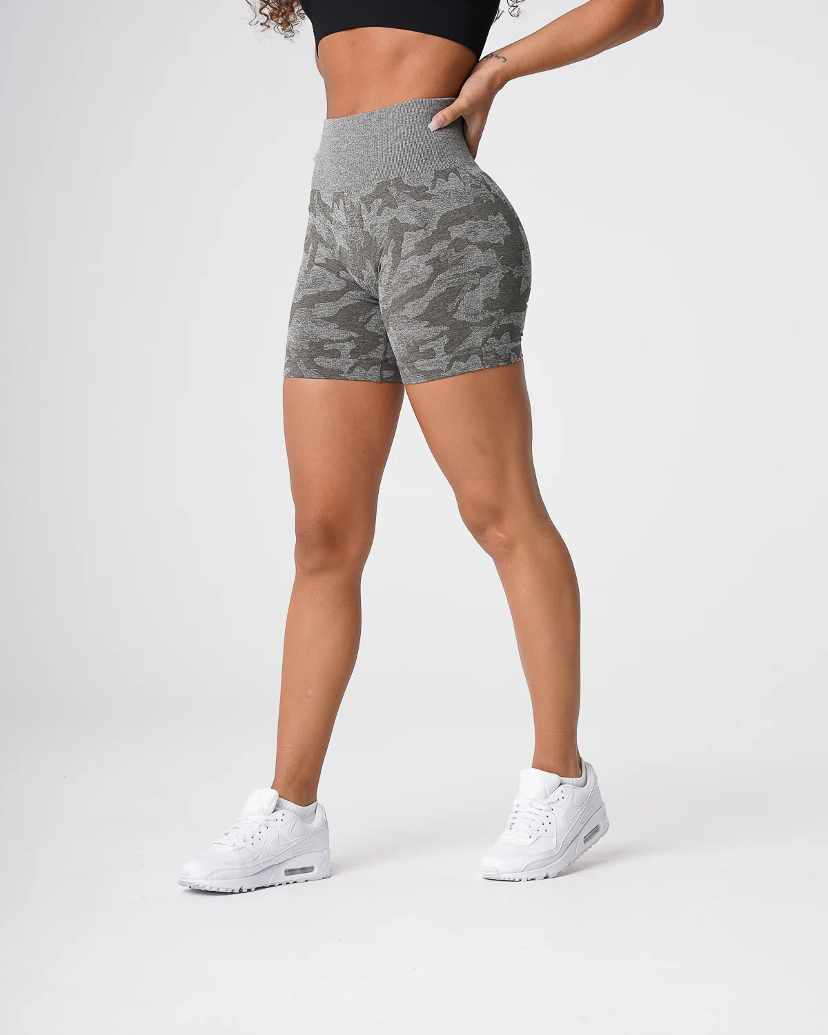 Khaki Green Camo Seamless Shorts - Image 2
