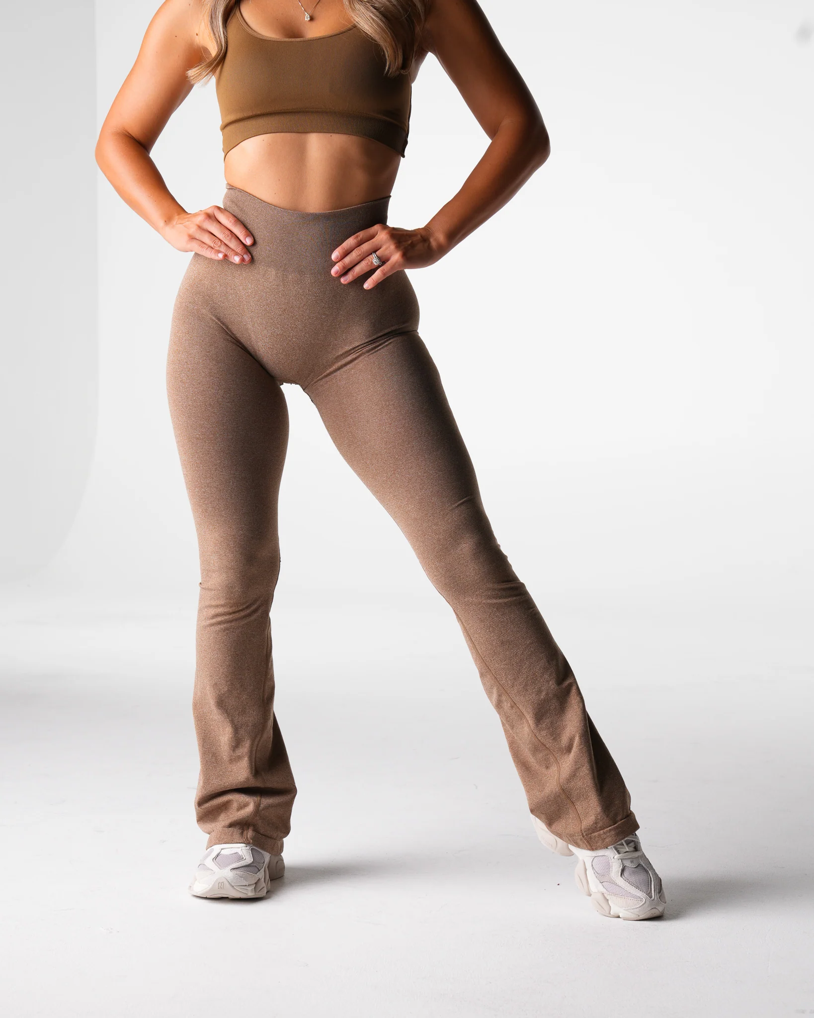 Mocha Iconic Seamless Flare Leggings - Image 4