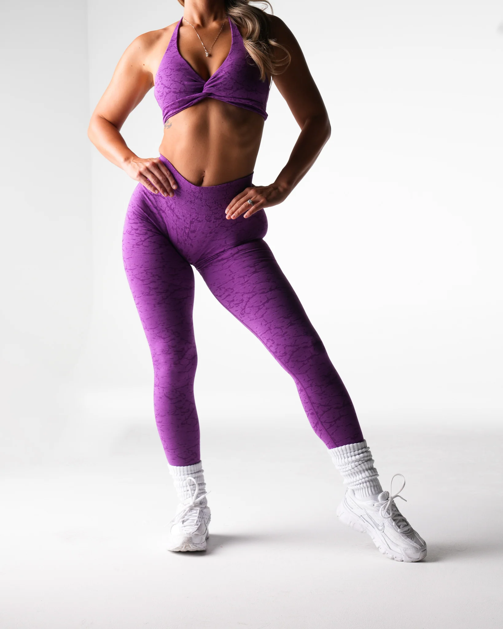 Ultraviolet Breakthrough Seamless Leggings - Image 4